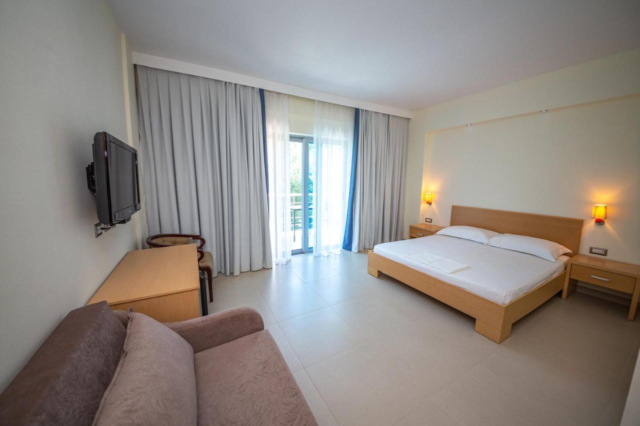 Hotel Borshi Exteriér fotografie