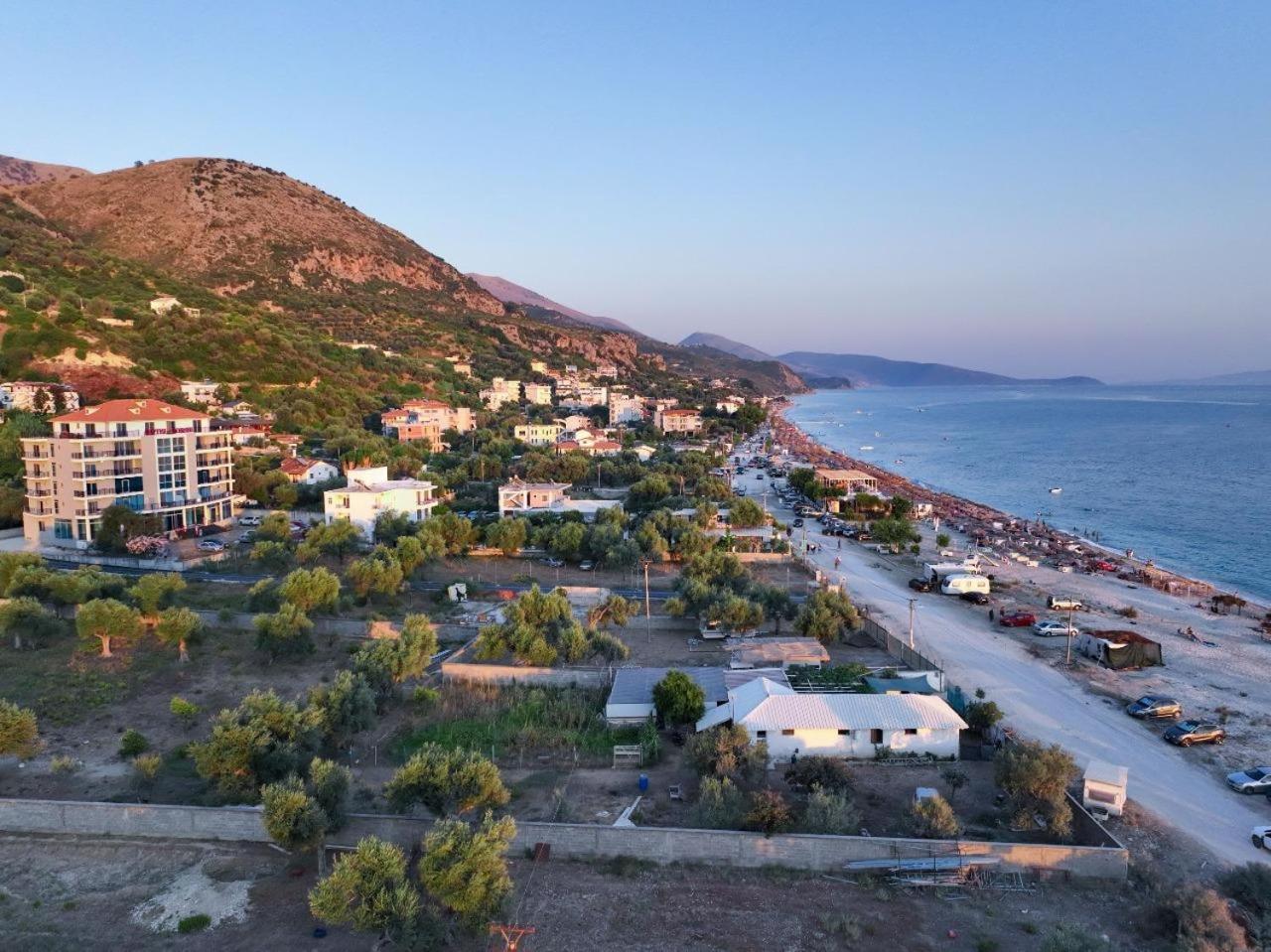 Hotel Borshi Exteriér fotografie
